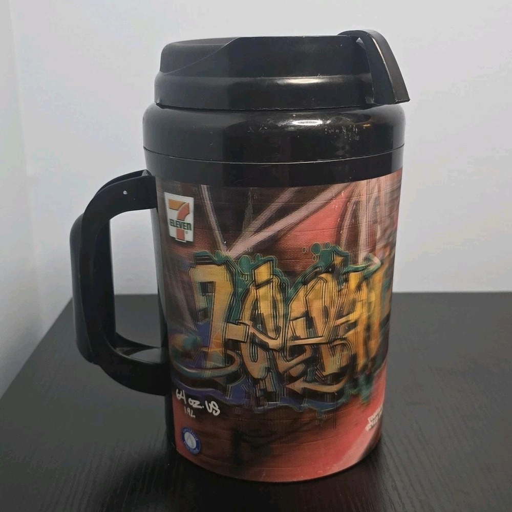 7-Eleven Ultimate Gulp 64oz ThermoServ Insulated Mug Black Graffiti‎ Hologram